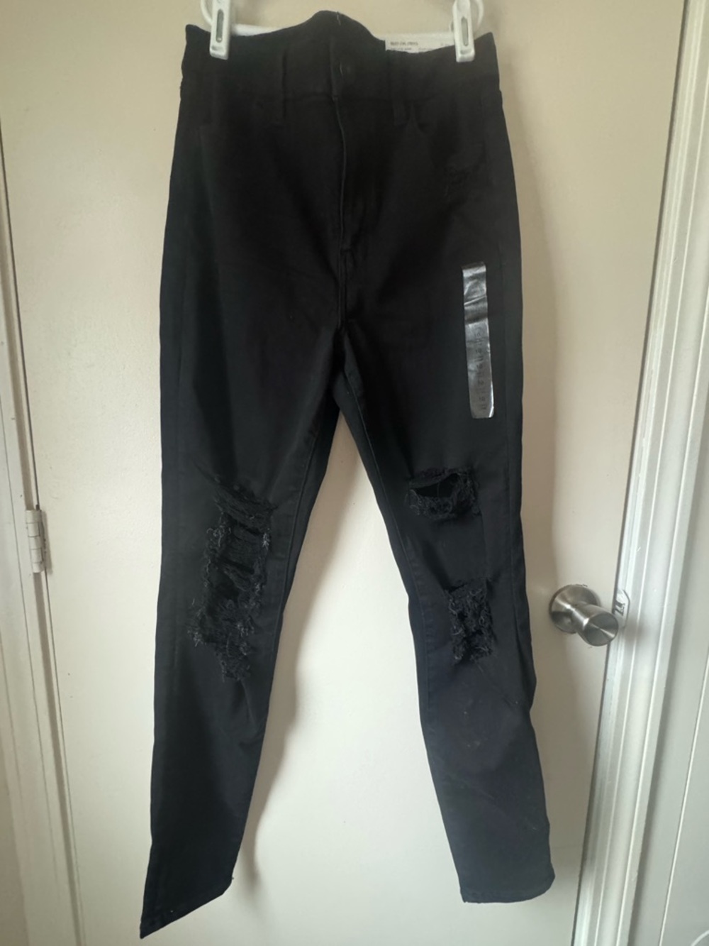 Black Distressed Skinny Jeans American Eagle size 10 long NWT curvy high rise